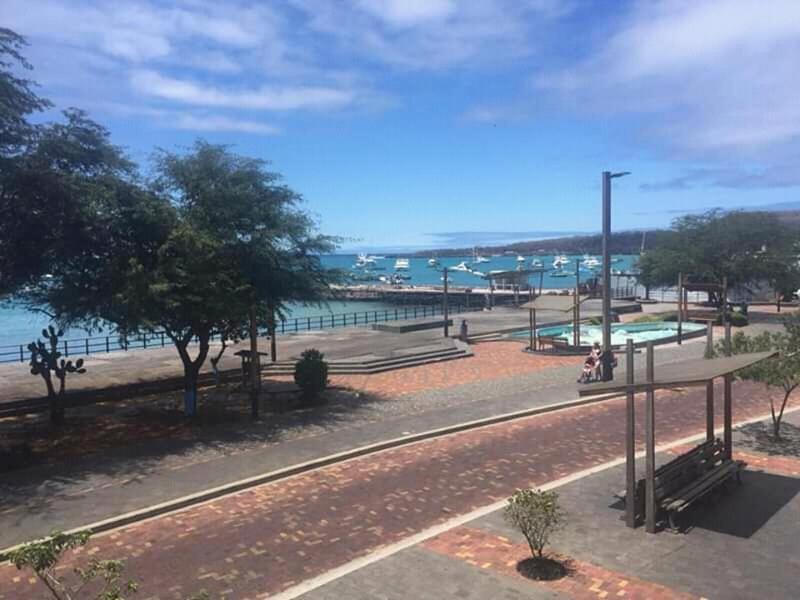 Hostal Albatros San Cristóbal Eksteriør billede